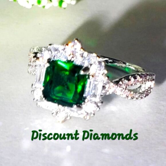 Deep Green 1.5 Ct Halo Emerald & White Baguette Diamond Cocktail Ring 925 Silver - Picture 1 of 6